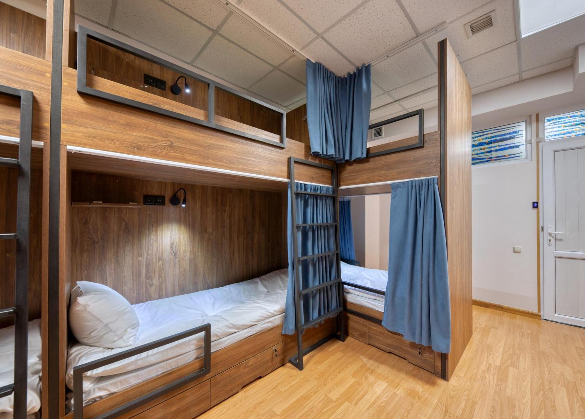 Tropica Inn Hostel Erywań Zewnętrze zdjęcie